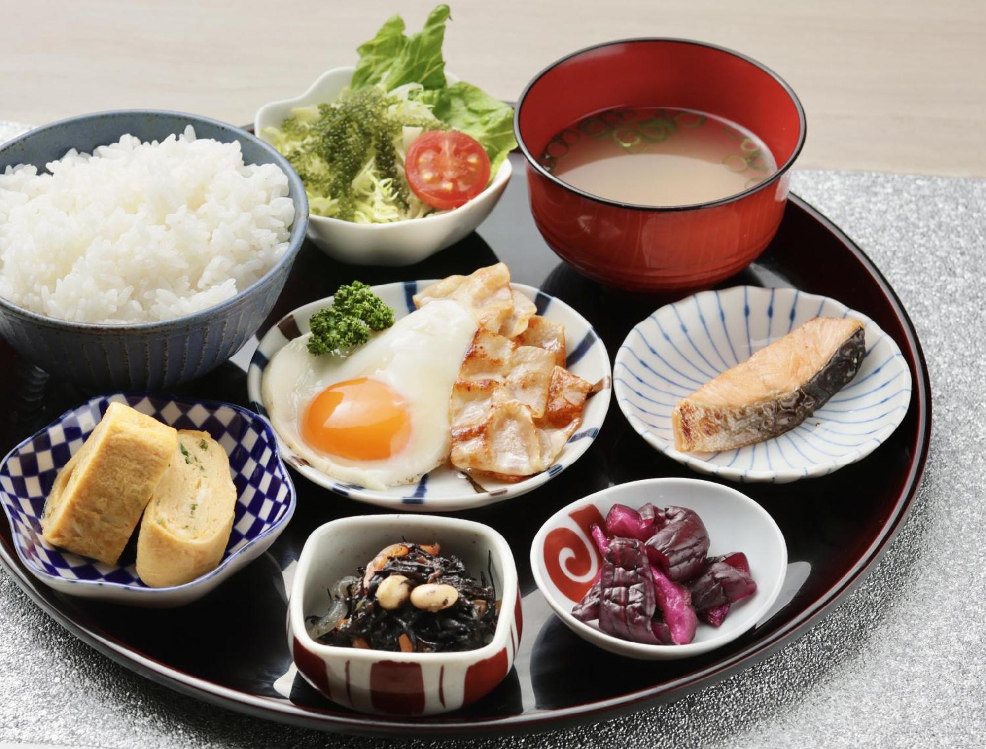 宮古クリスタルホテル Miyakojima  Buitenkant foto